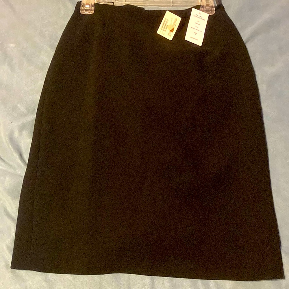 Simple Tahari Arthur s  Levine skirt